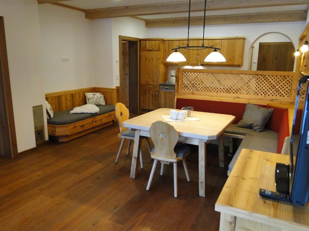 Appartement Gipfelsturm Haus im Ennstal Habitación foto